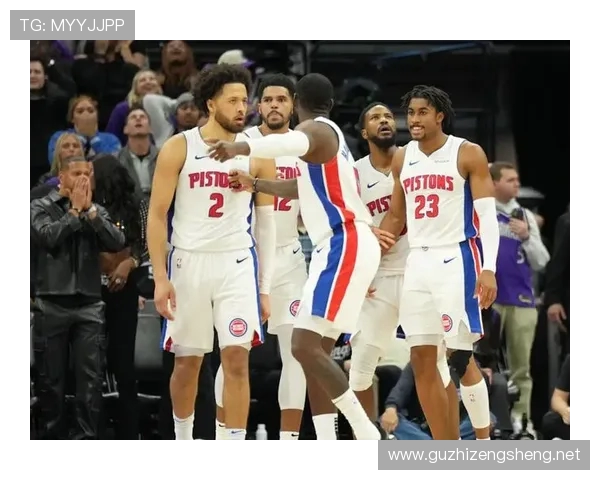 坎宁安半场19分钟贡献10分3板7助攻展现全能表现 坎宁安半场19分钟贡献10分3板7助攻展现全能表现